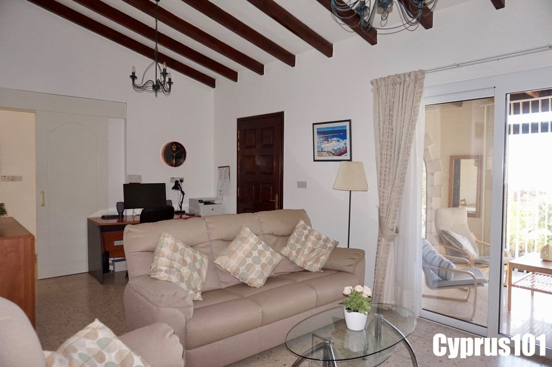 Beautifully Presented 2 Bedroom Bungalow in Prestigious Kamares – MLS 1411