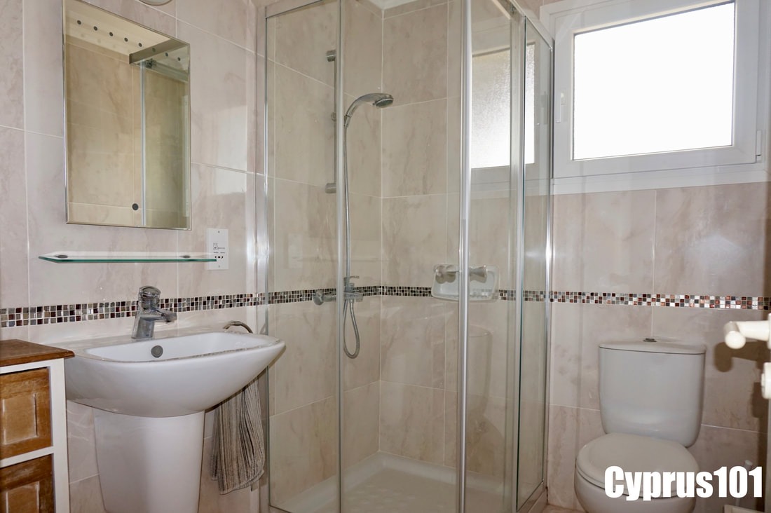 Beautifully Presented 2 Bedroom Bungalow in Prestigious Kamares – MLS 1411