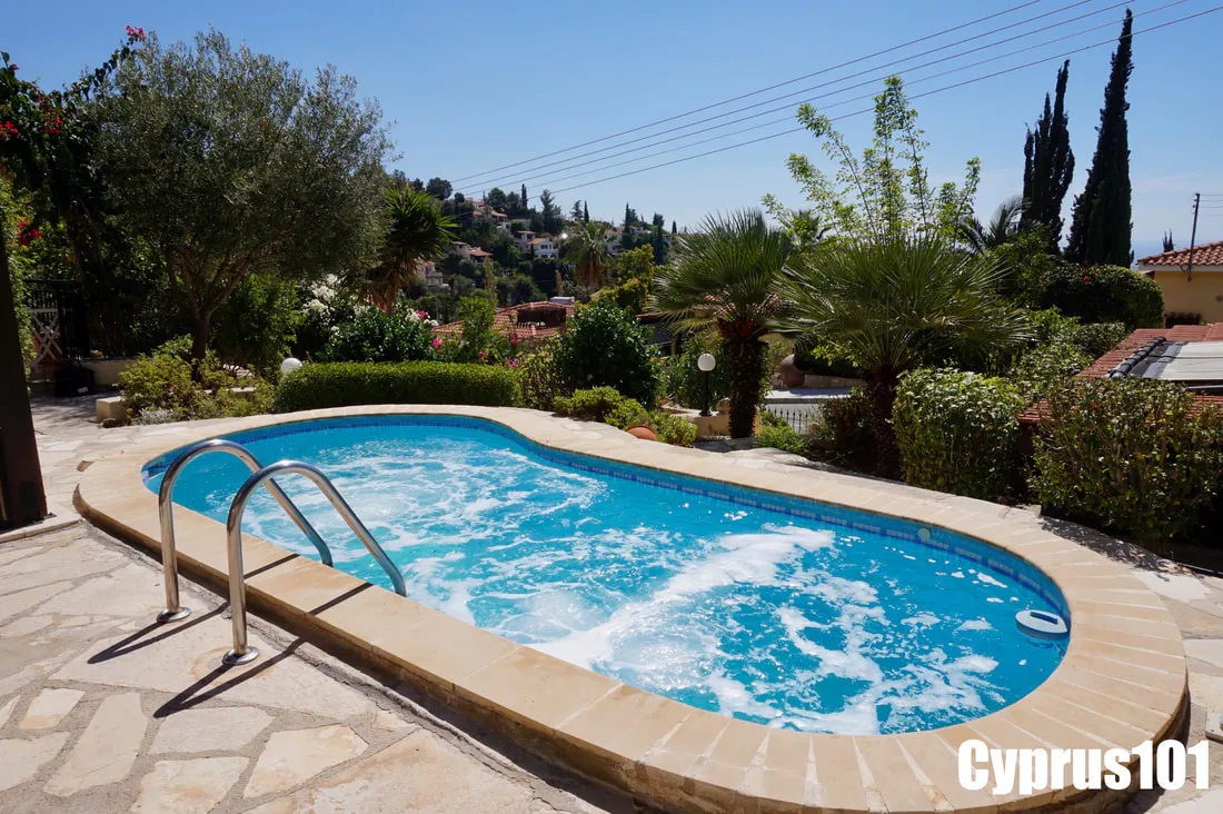 Beautifully Presented 2 Bedroom Bungalow in Prestigious Kamares – MLS 1411